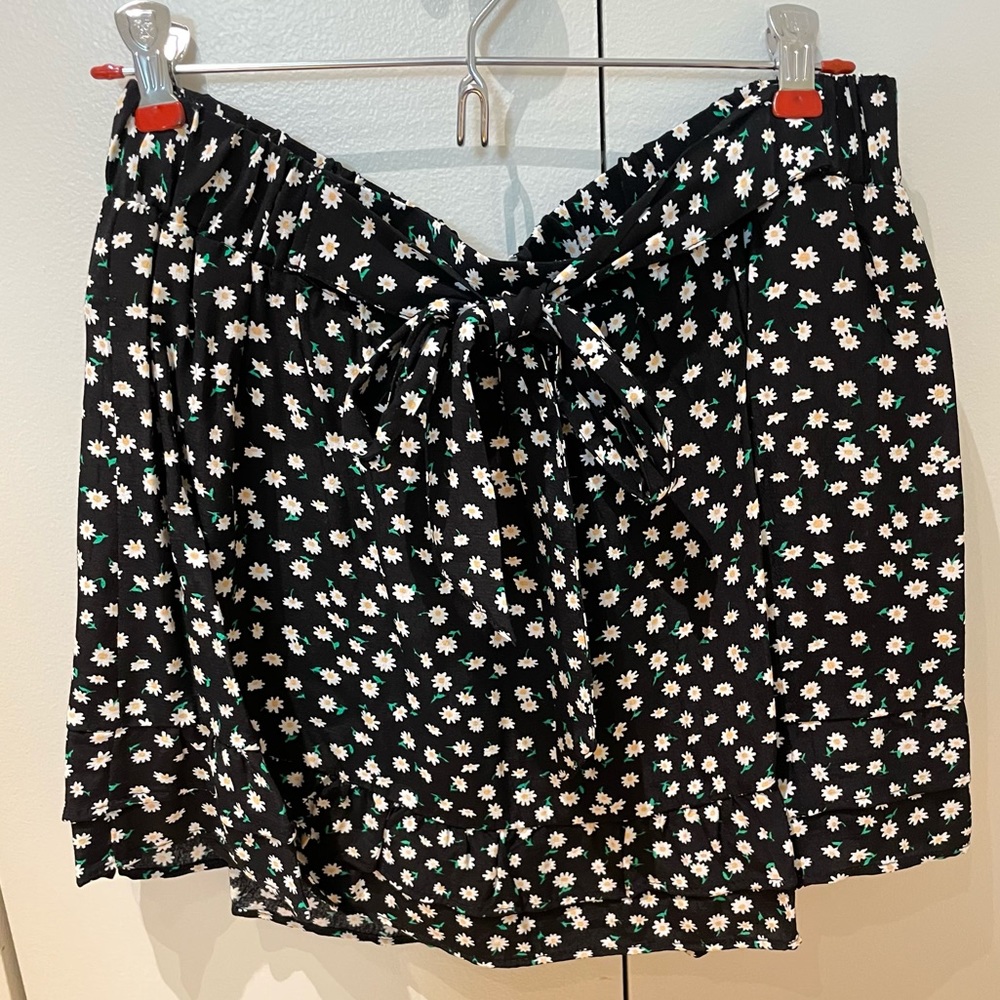NWT Zara Floral Skirt!